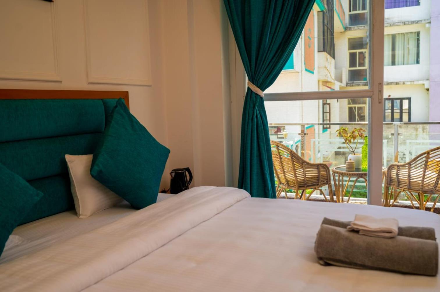 Hotel The Moksham Rishīkesh 외부 사진